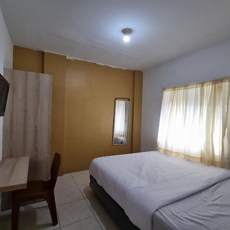 Готель Oyo 93493 Wira Residensia Syariah Медан Екстер'єр фото